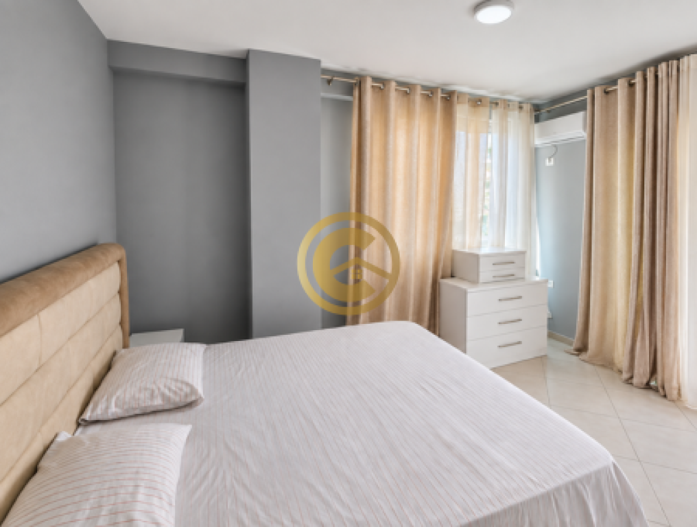 Apartament 1+1 në shitje mbi Spitalin, Sarandë 
