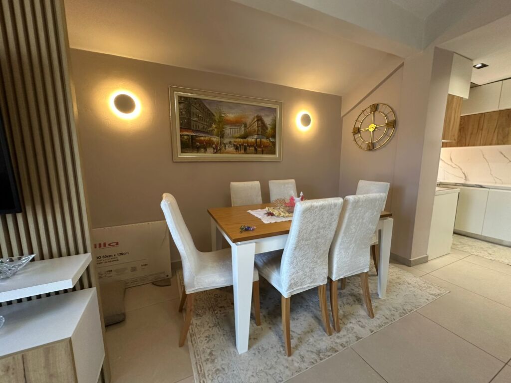 Apartment 2+1+Verandas for rent near the Erli Complex in Porcelan.