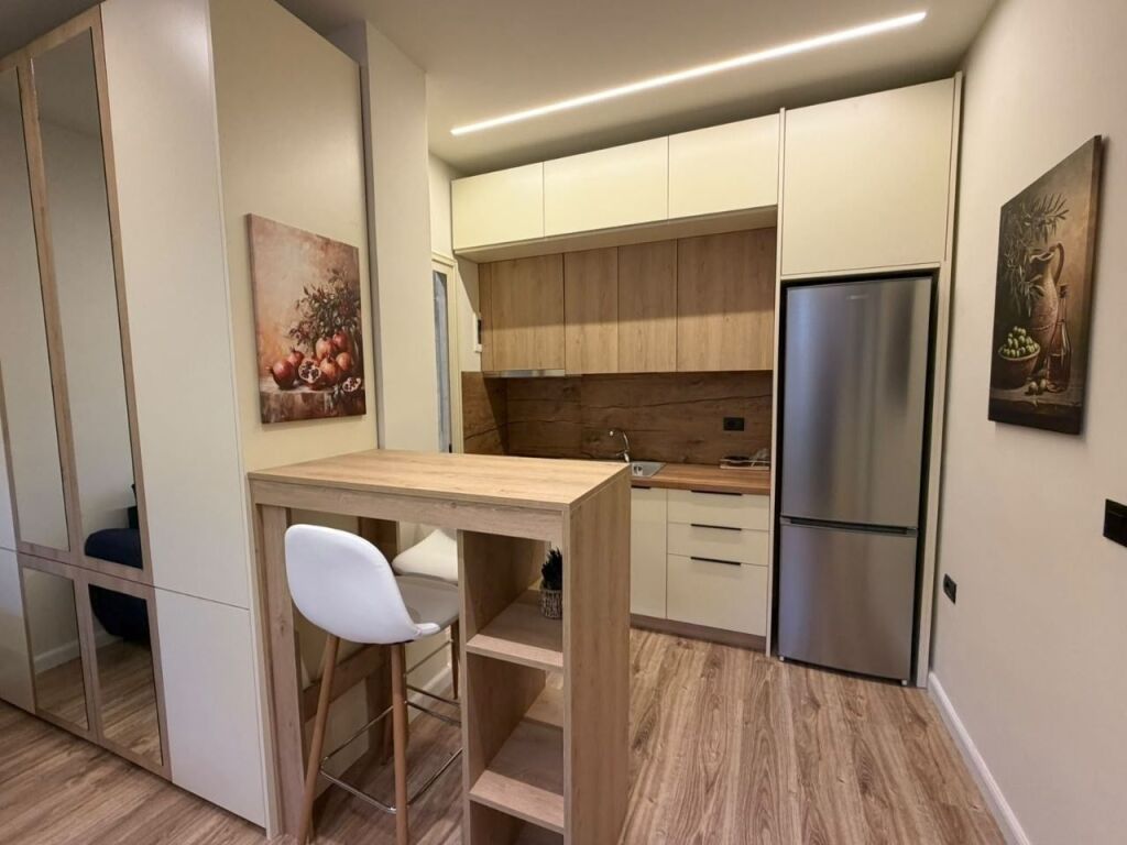 GARSONIERE 30,000 LEKE FRESK
