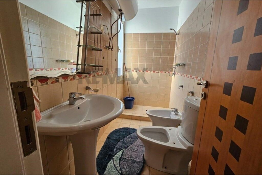 SHITET APARTAMENT 2+1+2 NE GOLEM