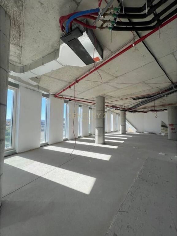 PREMIUM SPACE FOR RENT | MET BUILDING – TIRANA!!