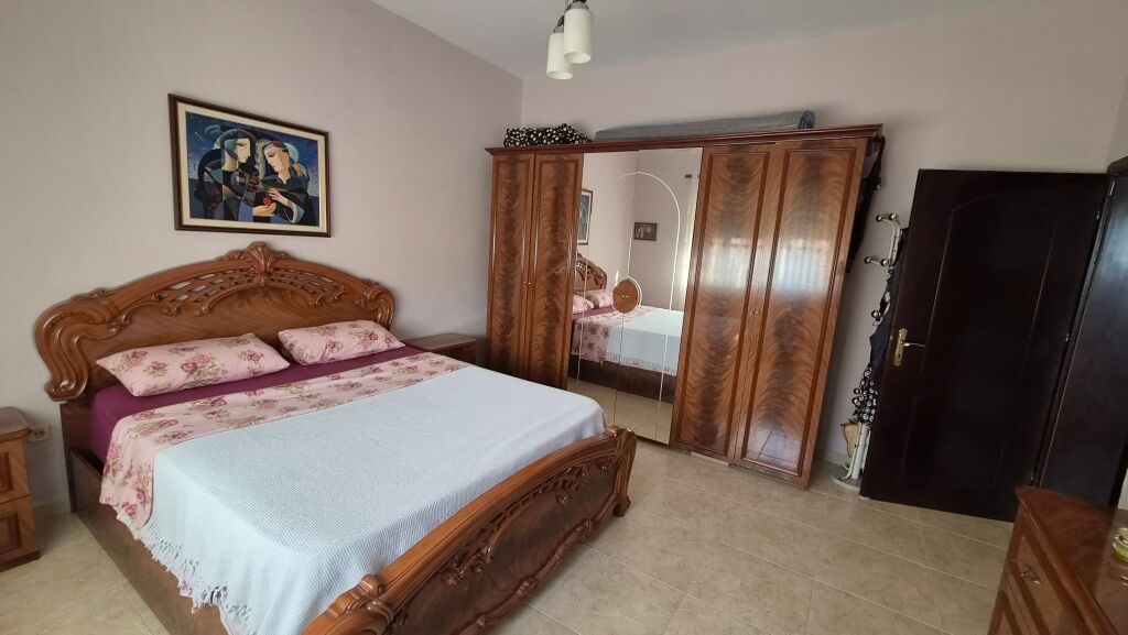 VILLA SU 3 PIANI IN VENDITA – VIA SIRI KODRA
