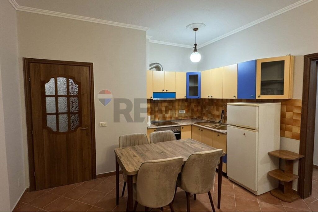 Apartament 1+1 me qera Kinostudio
