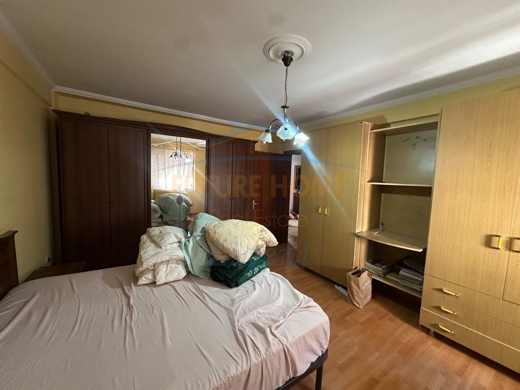 Shitet, Apartament 2+1, Blloku