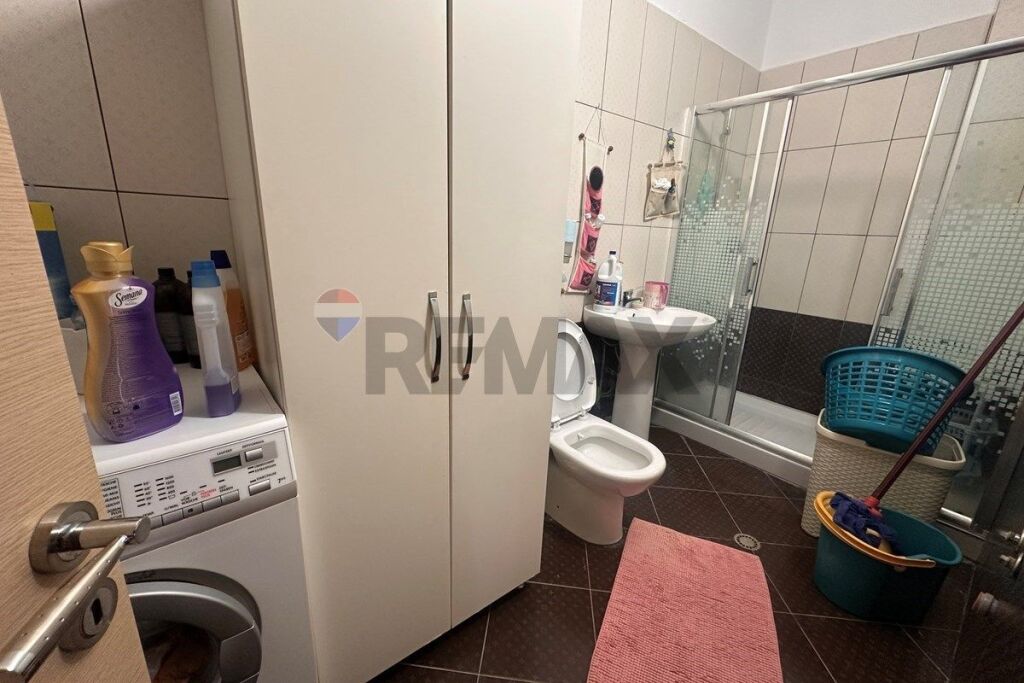 Shitet apartament 2+1+2 në Fresk