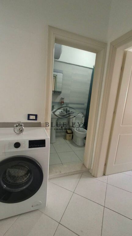 JEPET ME QIRA APARTAMENT 1+1 – PRANË SPITALIT, DURRËS!