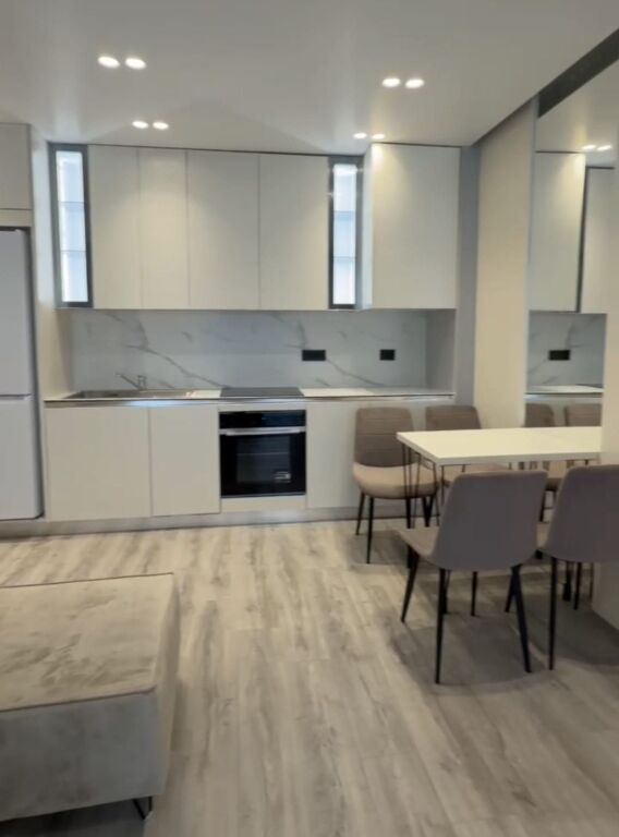 Apartment 1+1 for rent at Bulevardi i Ri, former Train Station! 600 thousand lek!