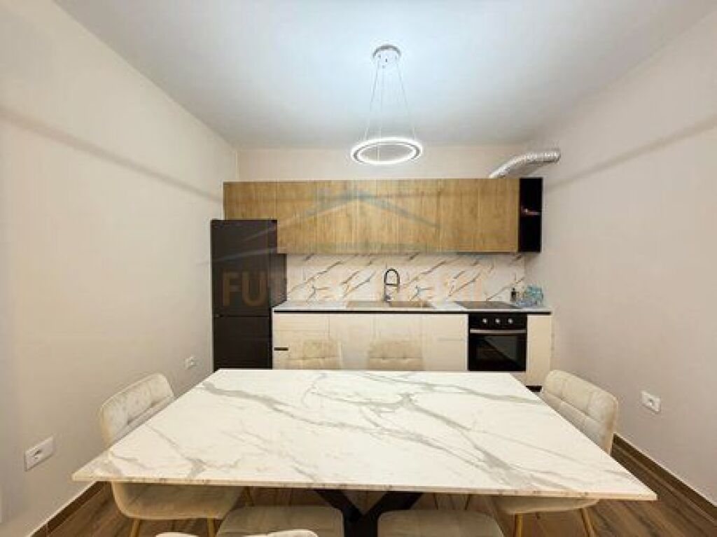 Shitet, Apartament 2+1+2, Oasis Residence, Unaza e Re