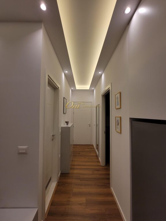 RRUGA E DURRESIT; APARTAMENT PER QERA 1+1