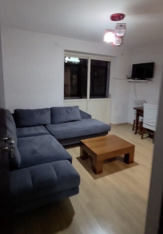 Jepet apartament 3+1 me qira tek Rruga Myslym Shyri