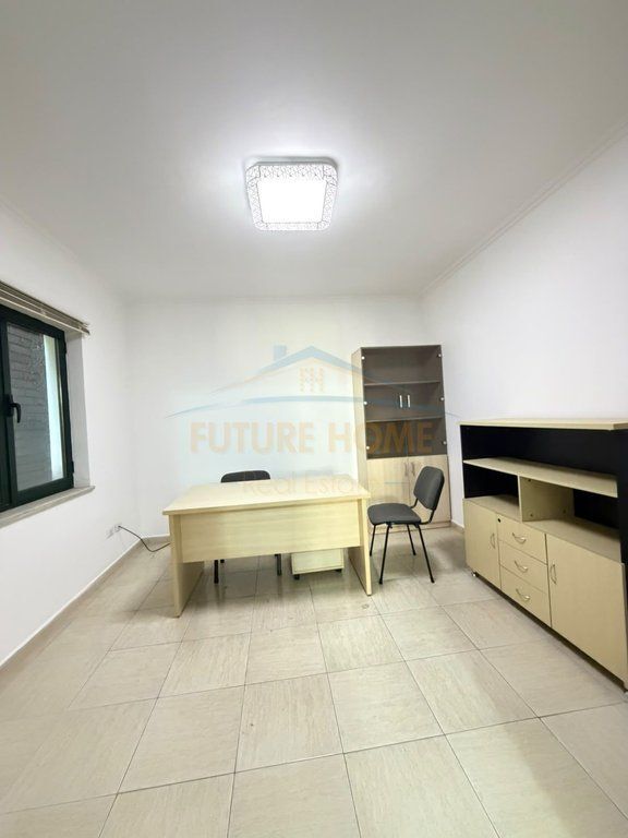 In affitto, Spazio per Uffici, Via “Perlat Rexhepi”, vicino a Xheko Imperial, Tirana.