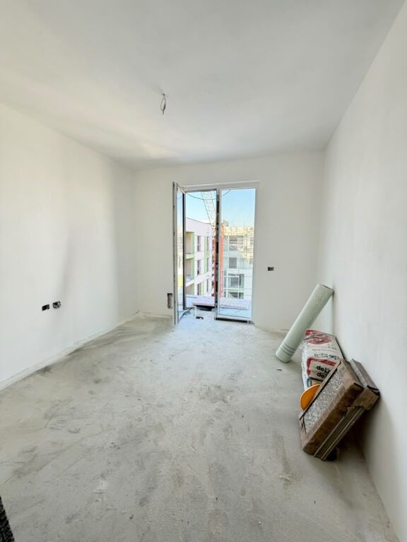 Apartament 2+1+Ballkon  Ne Shitje  prane rrethrrotullimit Ne Paskuqan