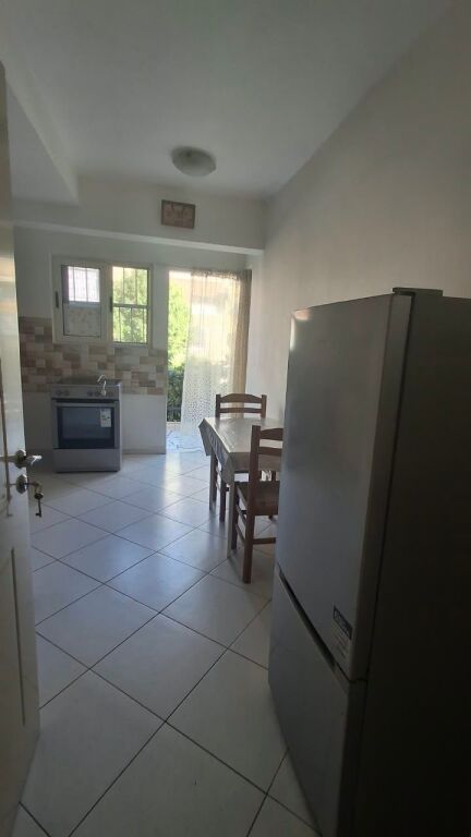 JEPET ME QIRA APARTAMENT 1+1 – PRANË SPITALIT, DURRËS!