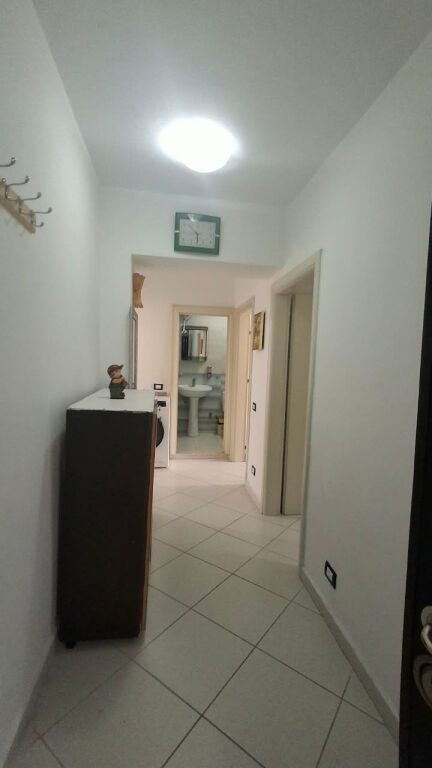 JEPET ME QIRA APARTAMENT 1+1 – PRANË SPITALIT, DURRËS!