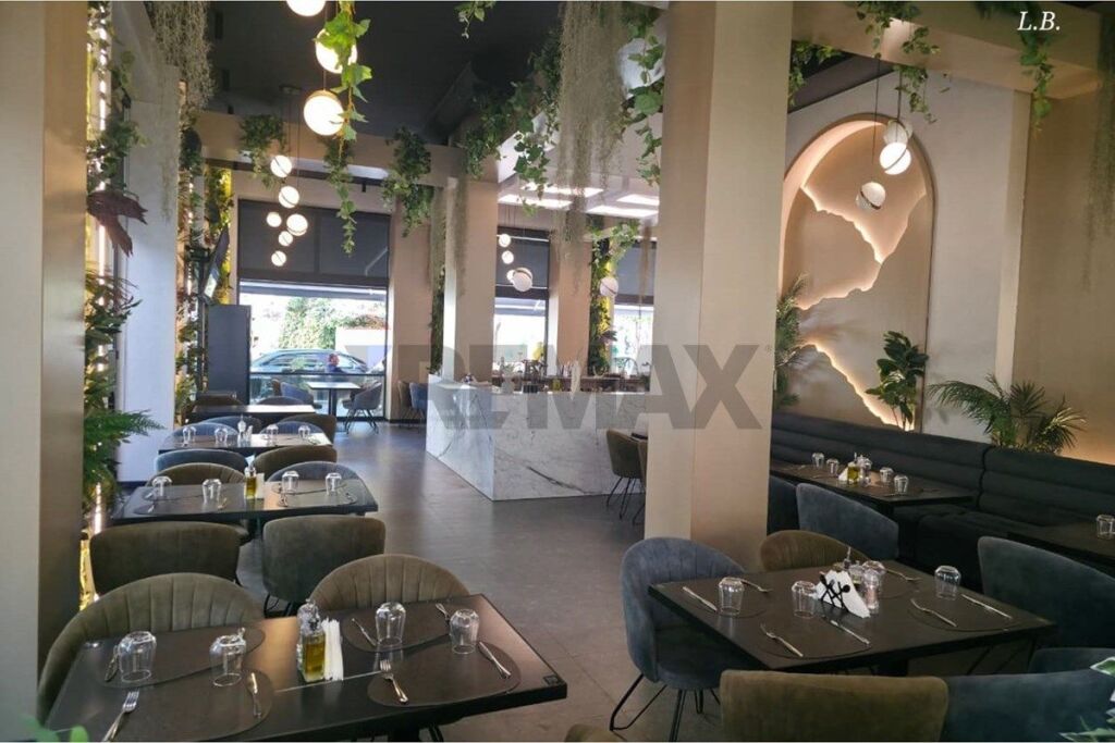 Shitet Ambient Komercial – Restorant pranë Qendrës