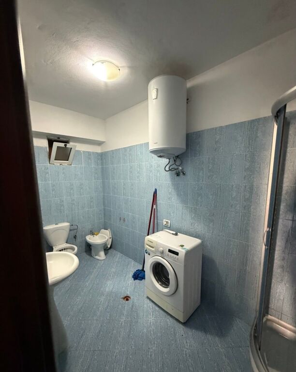 Astir, jepet me qera apartament 1+1 per student.