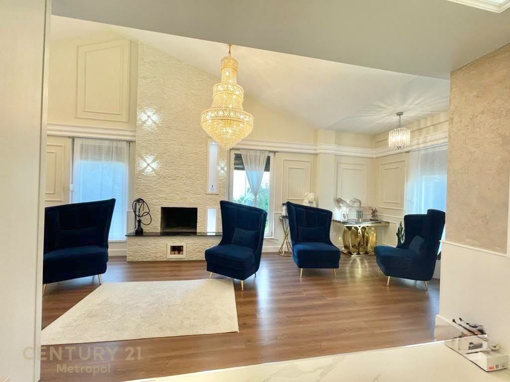🏡 VILLA DI 4 PIANI IN AFFITTO VICINO A TEG