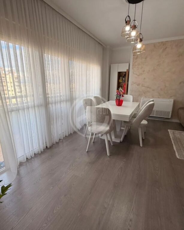 For Rent: Apartment 3+1+2 with storage and 2 balconies – Center, Municipality, Durrës 🏢
