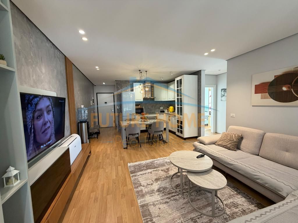 Shitet, Apartament 2+1+ Post Parkimi, Fiori di Bosko, Tiranë
