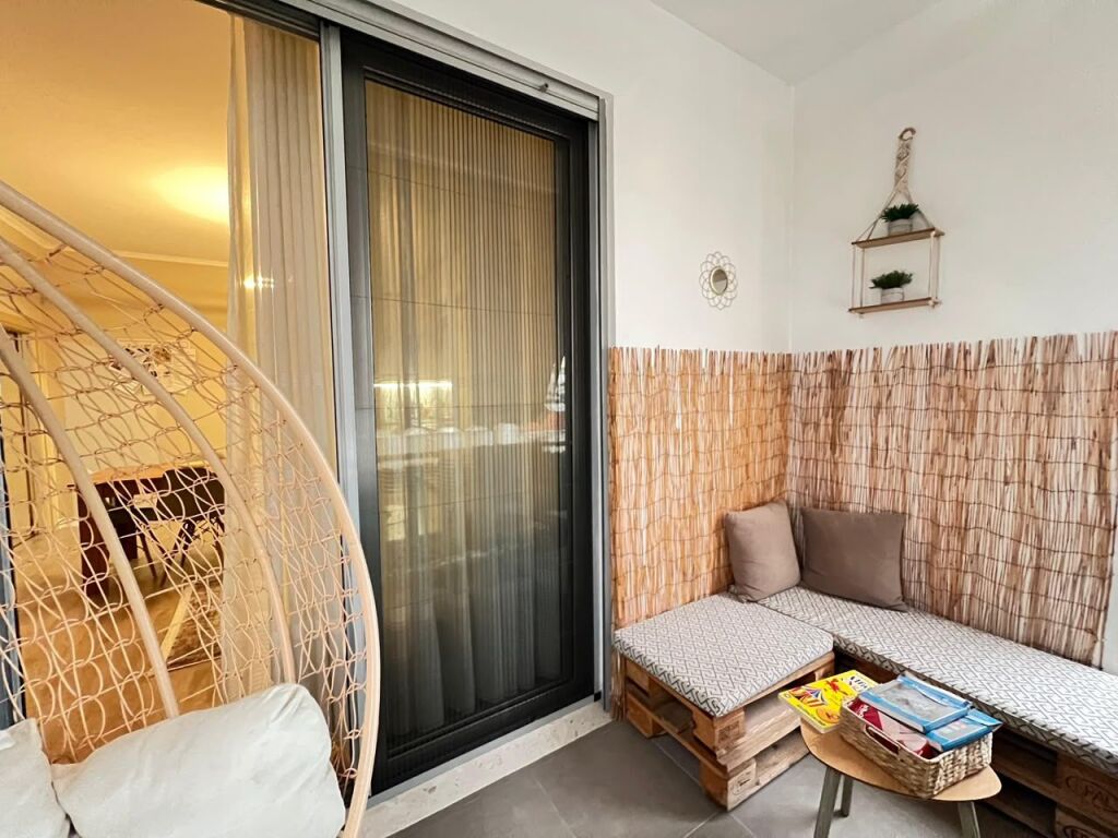 Apartament 1+1 me qera, Stacioni Pare plazh