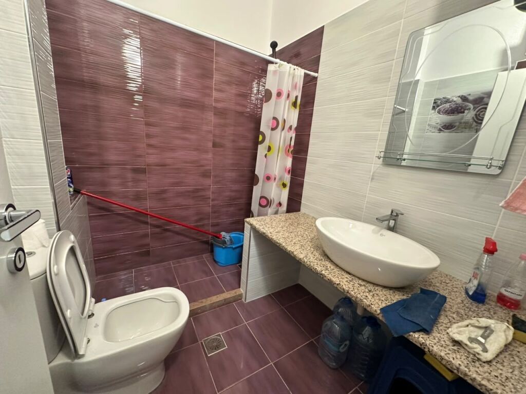 Shitet Apartament 2+1+2 Tualete me verande me pamje Deti - Lungomare Vlore