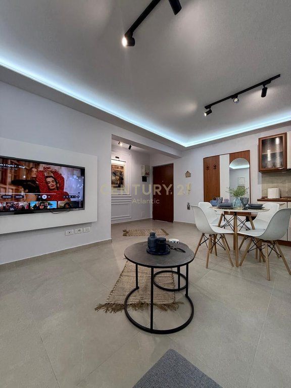 SHITET APARTAMENT 1+1 TEK SHKEMBI I KAVAJES VIJE E PARE ME DETIN ME PAMJE DETI !