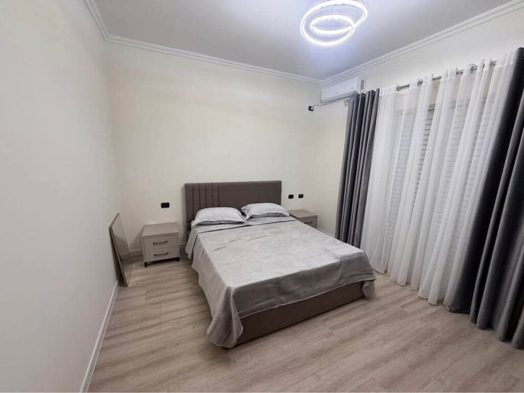 VILE ME QERA 3+1+2 - SAUK I VJETER, TIRANE