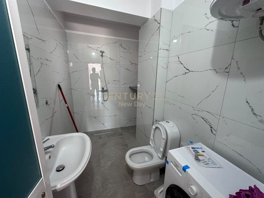 For rent ground floor of a villa in the Ish Keneta area.