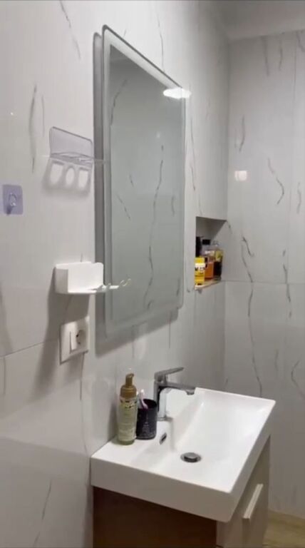 APARTAMENT 1+1 60,000 LEKE ZOGU I ZI