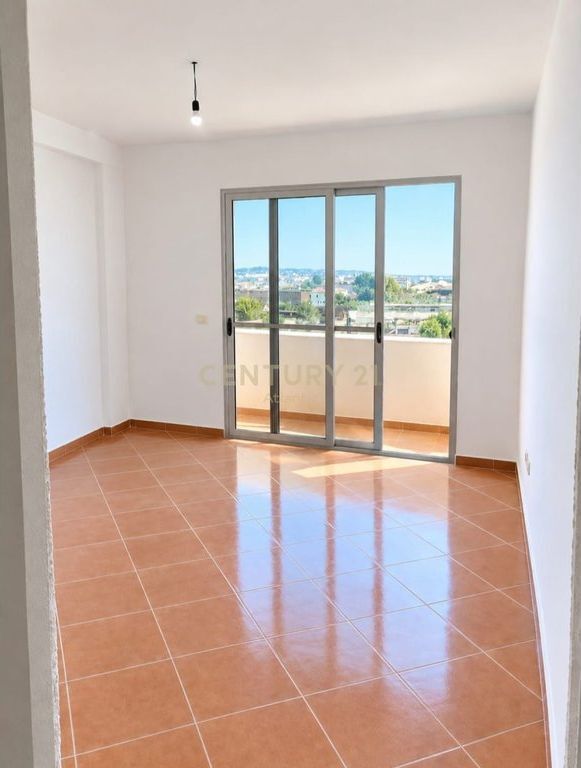 Apartament 1+1 (+ Post parkimi opsional) në shitje në Plazh Rrota e Kuqe, Durrës