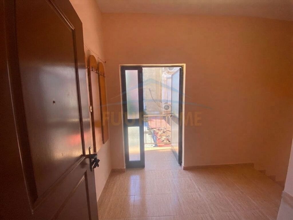 Qira, Apartament 2+1, Pazari i Ri, Tiranë.