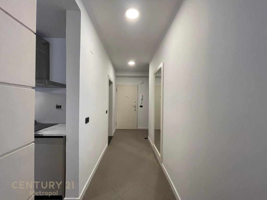 .FOR RENT APARTMENT 2+1 IN BLLOK NEAR THE UNIVERSITY BOOK