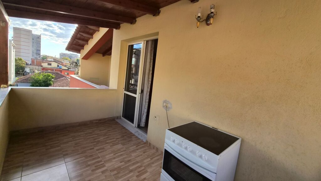 VILLA SU 3 PIANI IN VENDITA – VIA SIRI KODRA