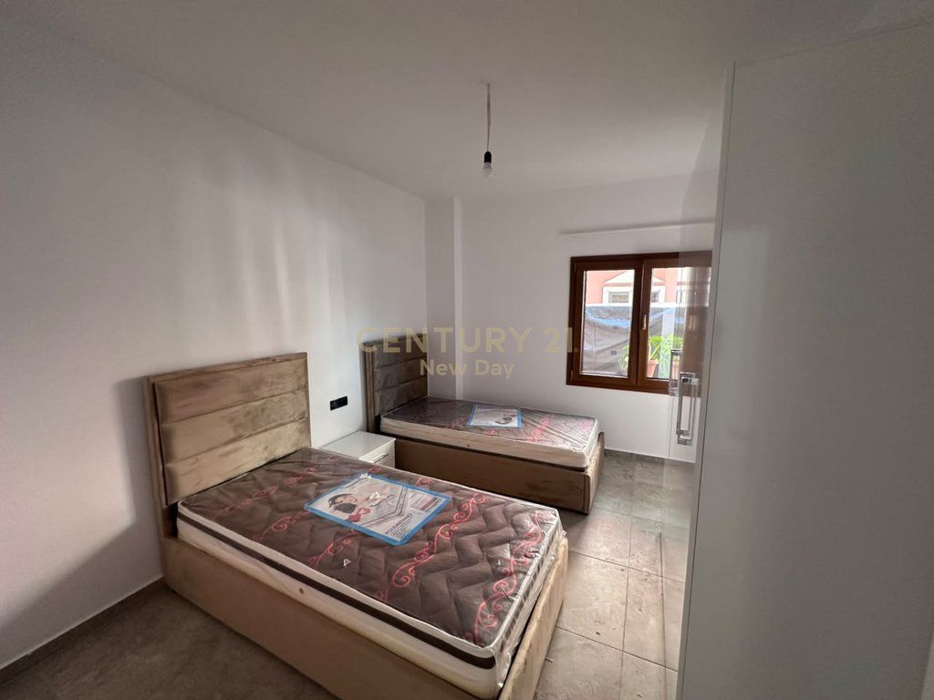 For rent ground floor of a villa in the Ish Keneta area.