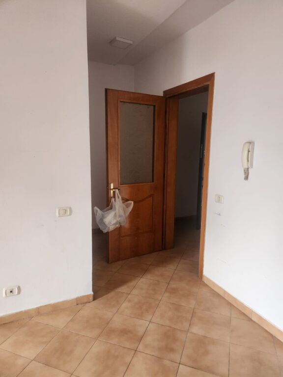 Garsionjere per qera Mysylm Shyri !