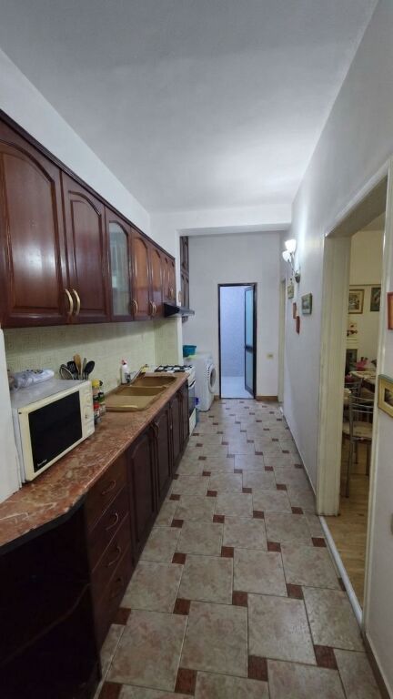 Jepet me Qira Apartament 2+1 – Përballë Tajvanit