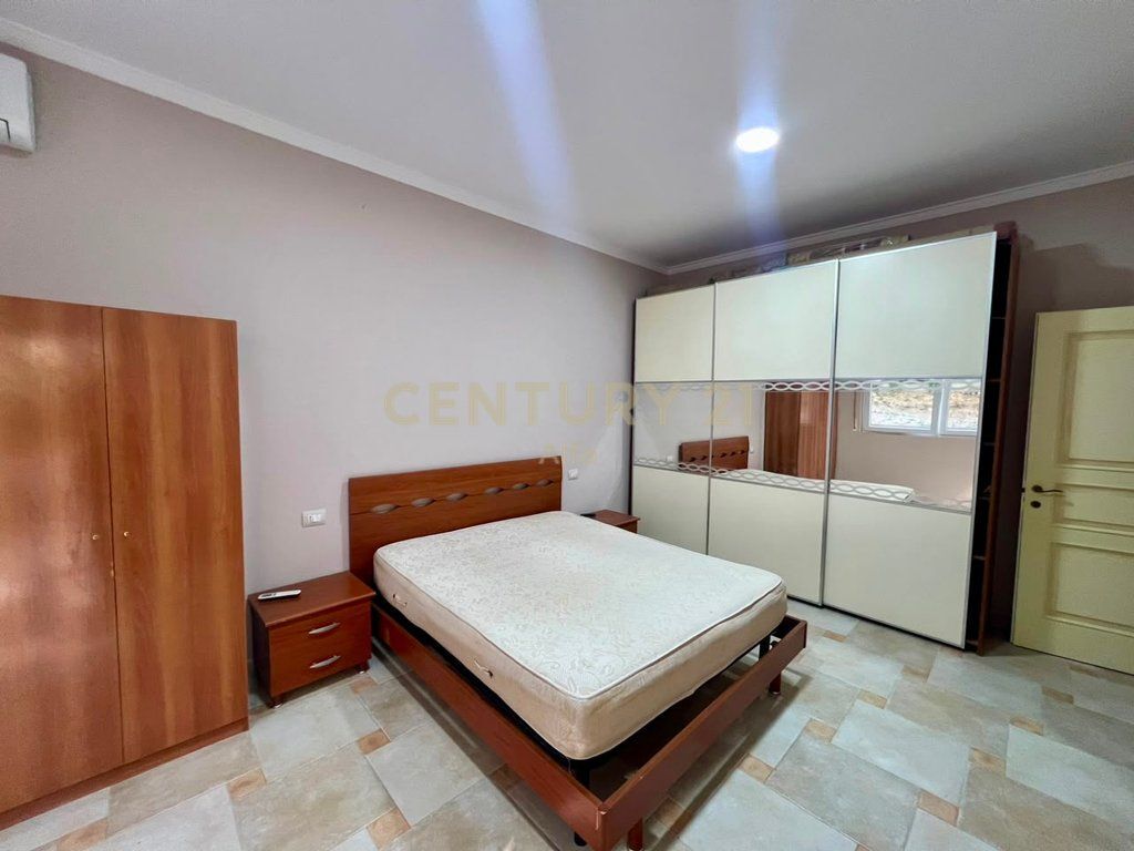 SHITJE, APARTAMENT 1+1 ME OBORR, KOPSHTI BOTANIK