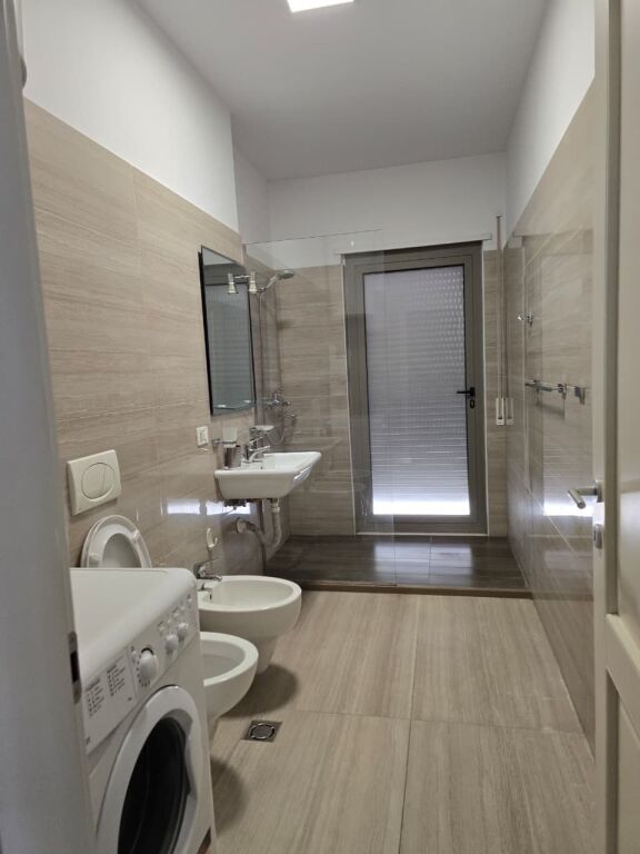 Apartament 3+1+ post me qira, rruga e bodganeve