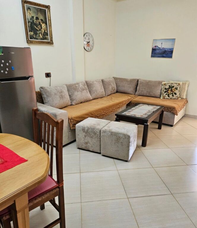 For rent entrance 2+1 at Jordan Misja!