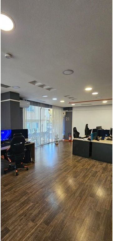 APARTAMENT PER ZYRA 3+1+2 ME QIRA – PRANË LIBRIT UNIVERSITAR, TIRANË