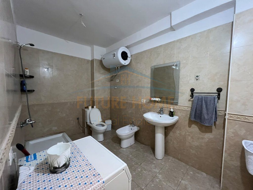 Qira, Apartament 4+1+2+ Post parkimi, Fresk, Tiranë