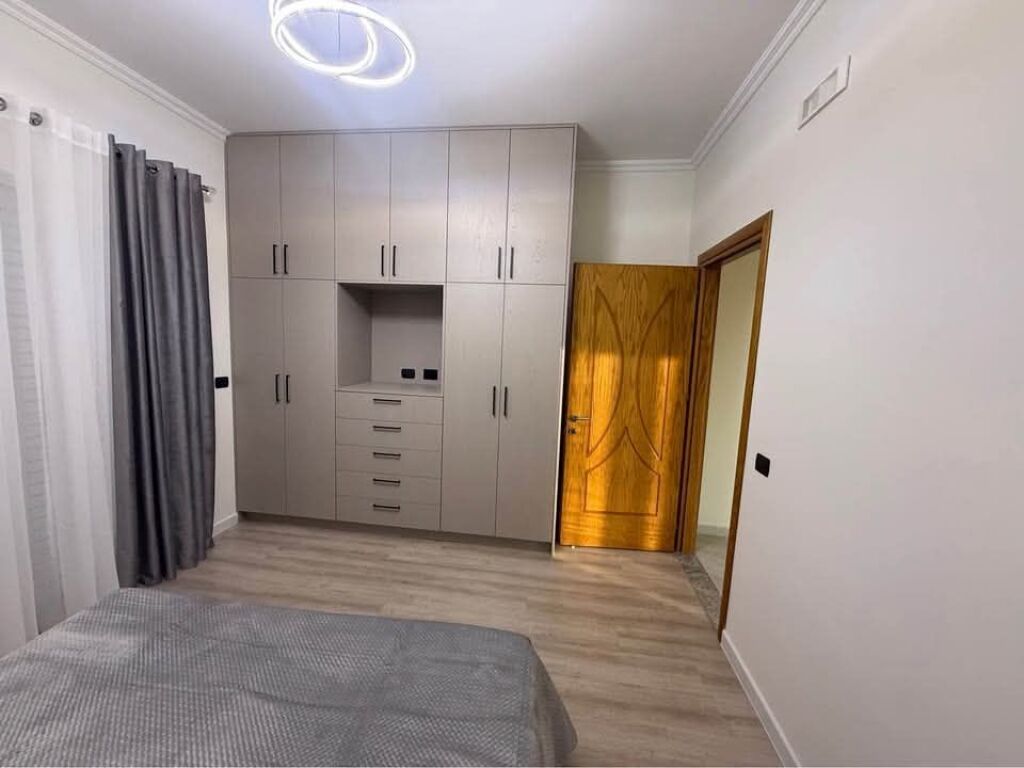 VILE ME QERA 3+1+2 - SAUK I VJETER, TIRANE