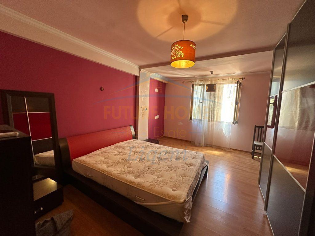 Shitet, Apartament 2+1, Blloku