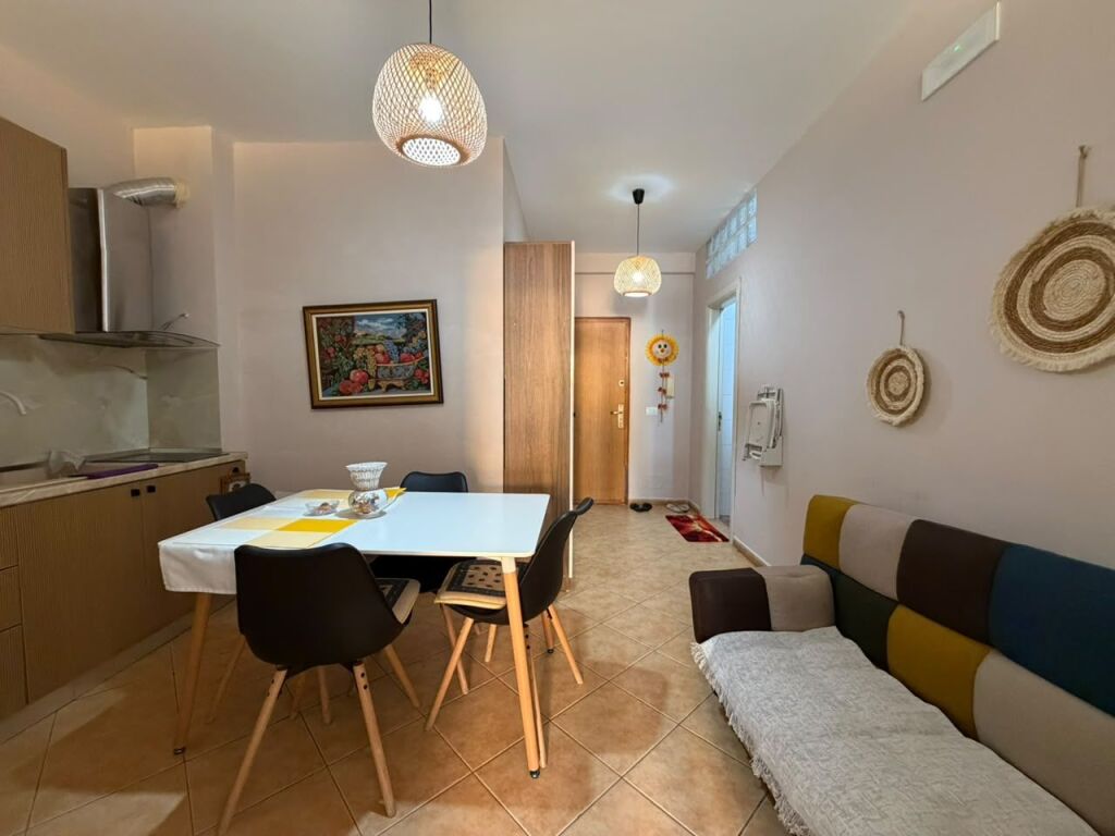 Appartamento 1+1 in Affitto a Lungo Termine - 📍 Lungomare, vicino al Mercato Haso, Vlora