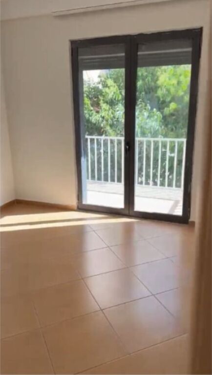 Fresku Qera | Apartament 2 + 1 | Rruga Sotir Caci | 350 €/muaj