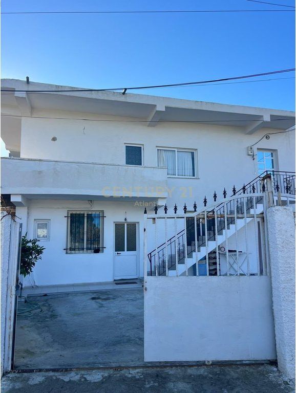 Casa Privata su 2 Piani in Vendita sulla Spiaggia, Durrës