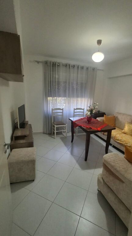 JEPET ME QIRA APARTAMENT 1+1 – PRANË SPITALIT, DURRËS!