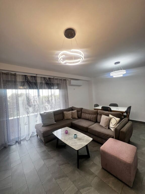 JEPET ME QERA APARTAMENT 1+1 RRUGA E FRIGORIFERIT PLAZH, DURRES