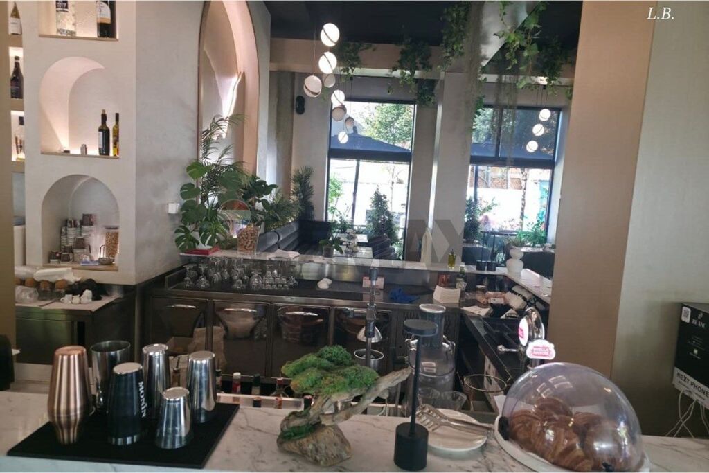 Shitet Ambient Komercial – Restorant pranë Qendrës