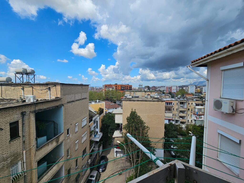 Apartament ne shitje